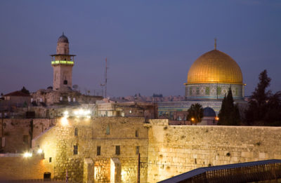 dome-of-the-rock-as-seen-from-the-rooftops-of-the-old-quarter