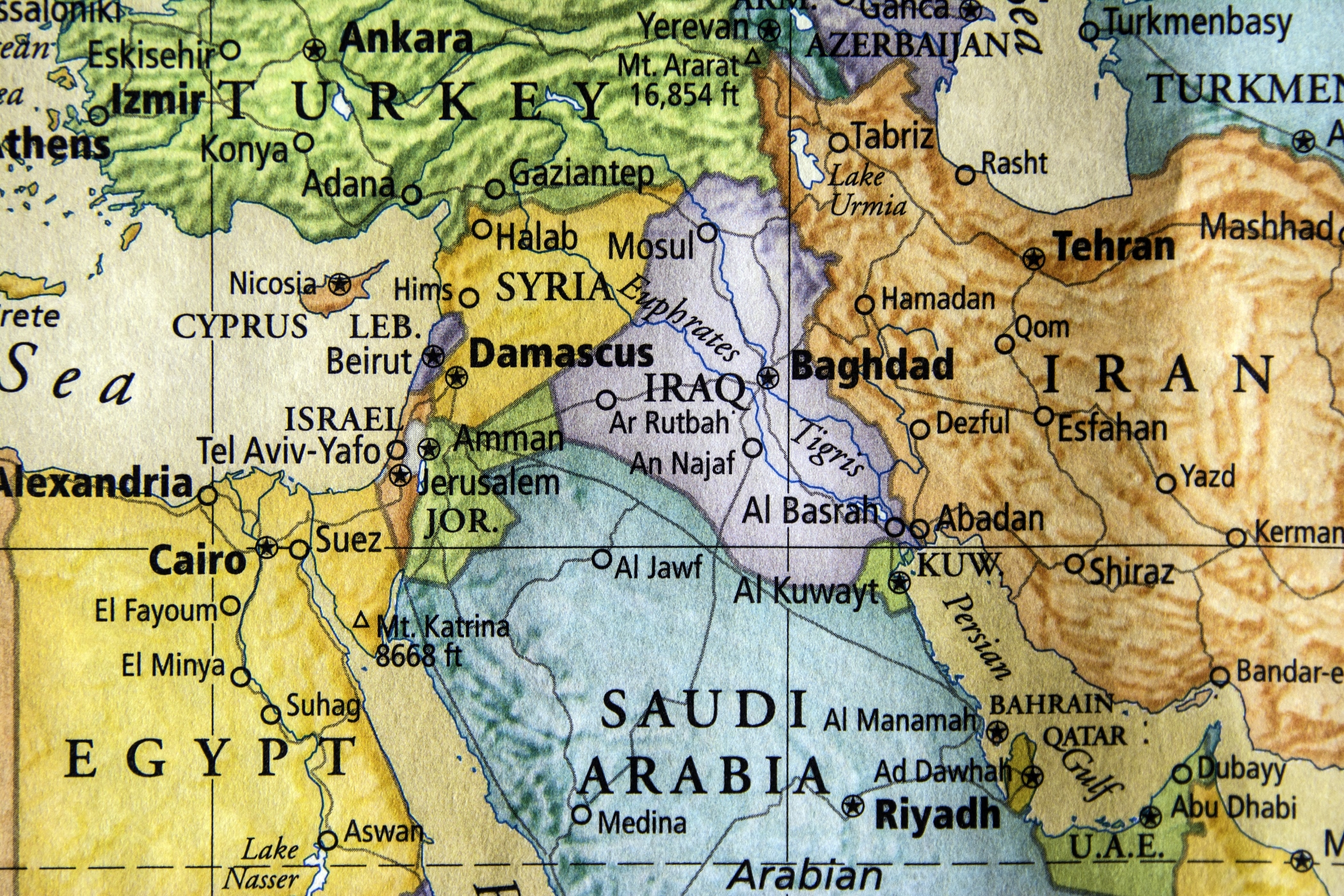 Sectarianism and War in Iraq and Syria