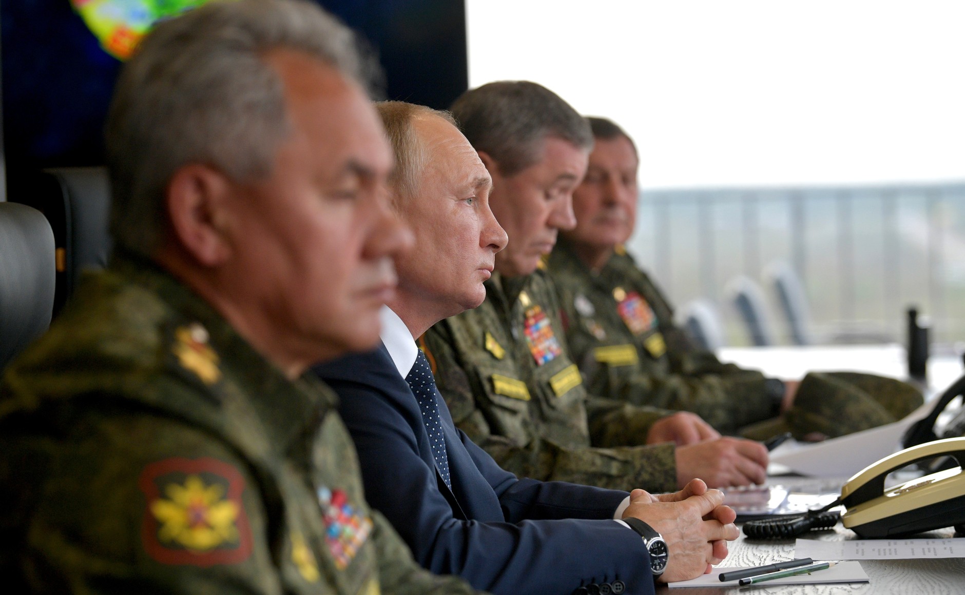 военное положение в россии что будет с кредитами