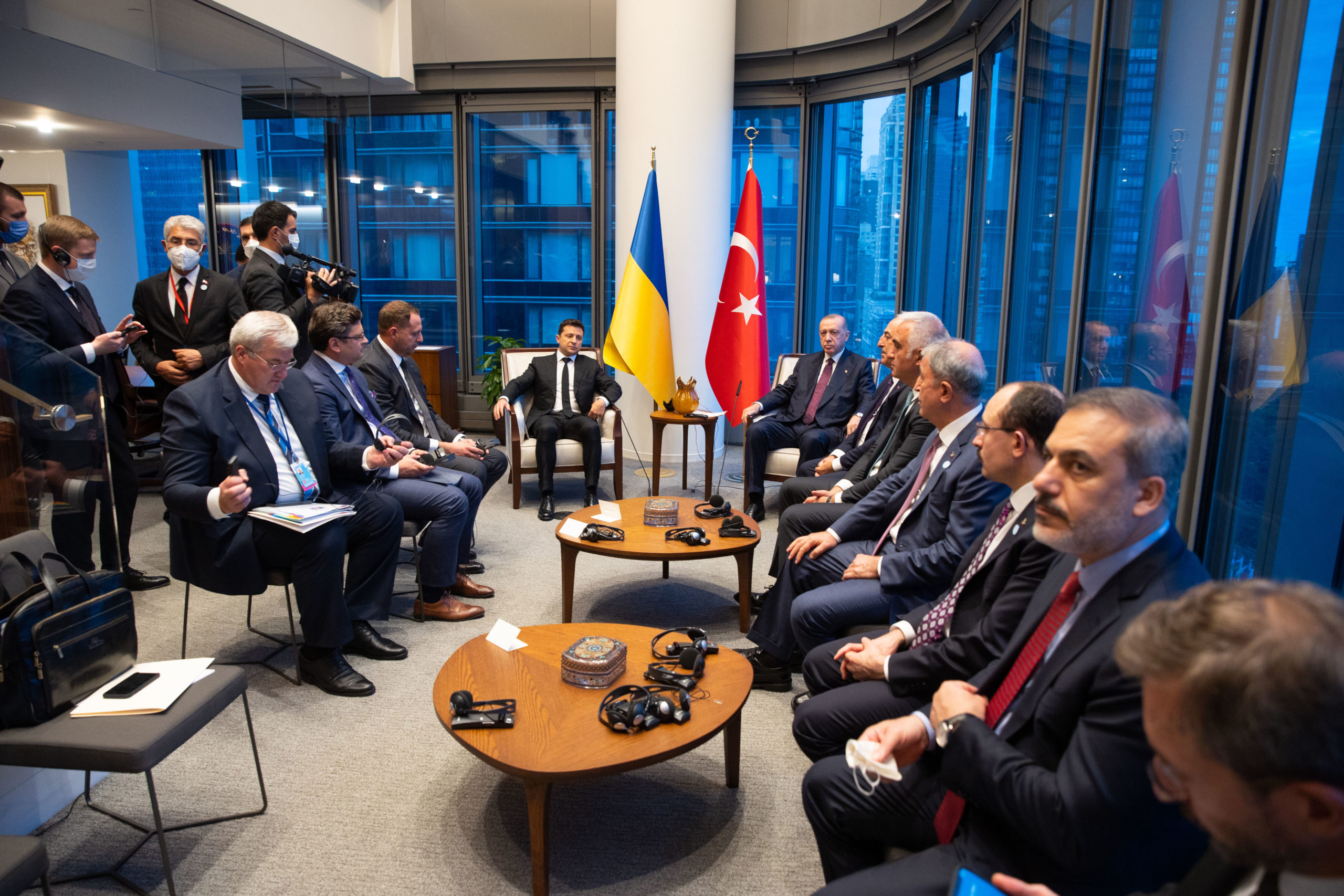 Turkey’s Careful and Risky Fence-Sitting between Ukraine and Russia