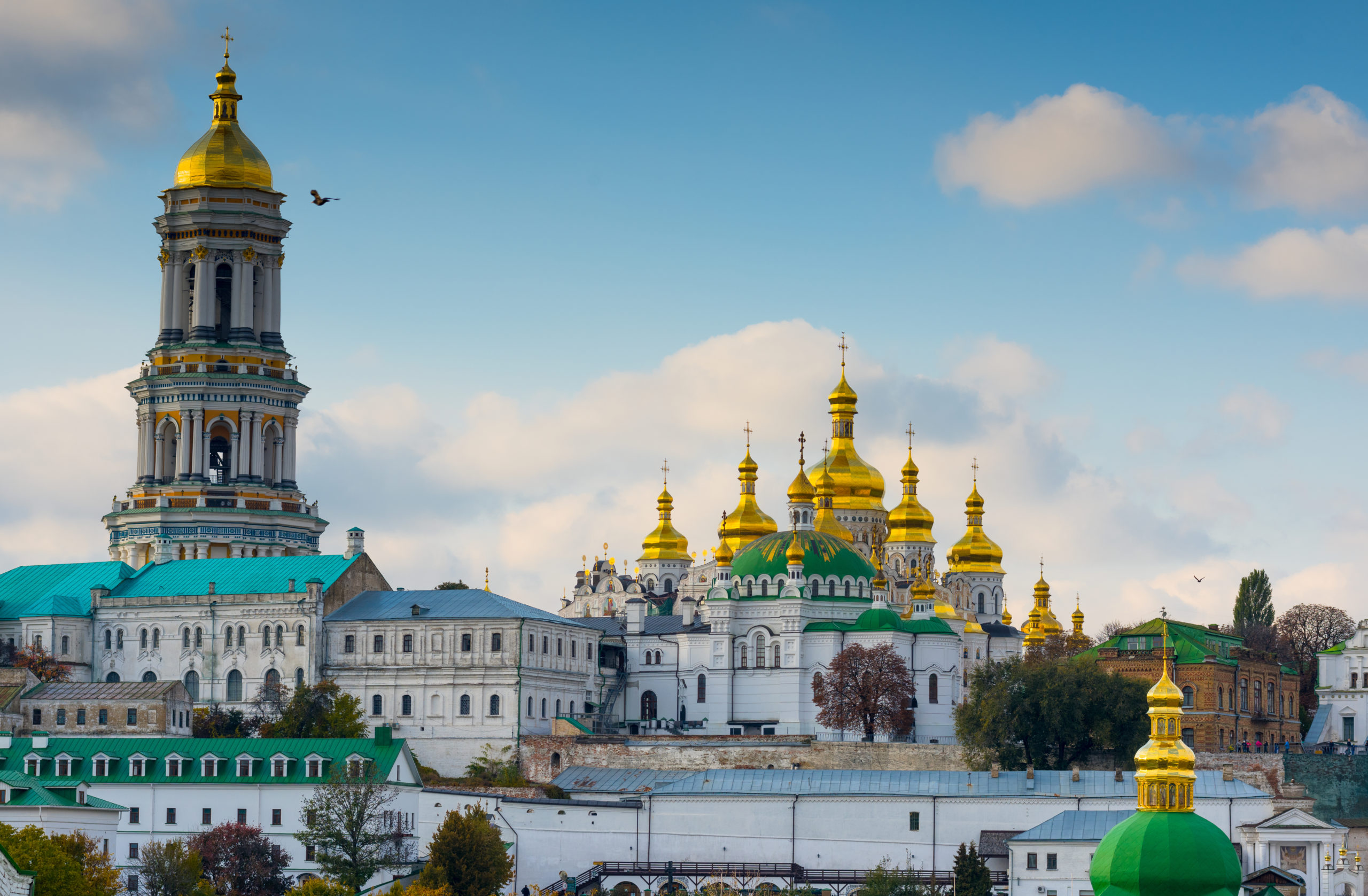 Religion and Resistance: The Ukrainian Orthodox and Greek Catholic Churches in Resistance Efforts in the War Against Russia