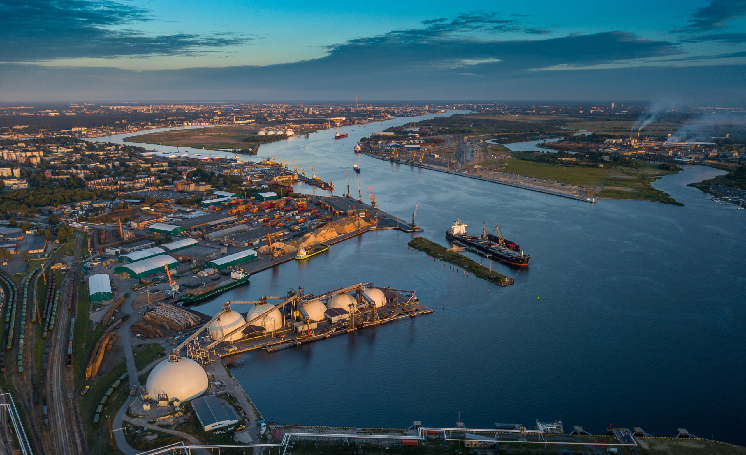 The Baltic Electricity Grid: Synchronizing Symphony